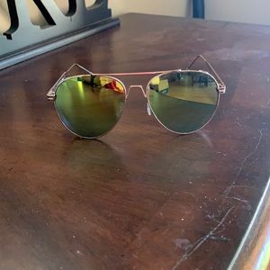 Women’s Aviator Sunglasss
